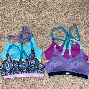 4 VS sport bras